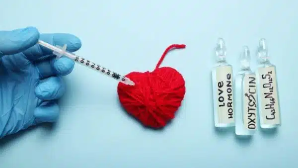 Libera feromonas y oxitocina para atraer el amor